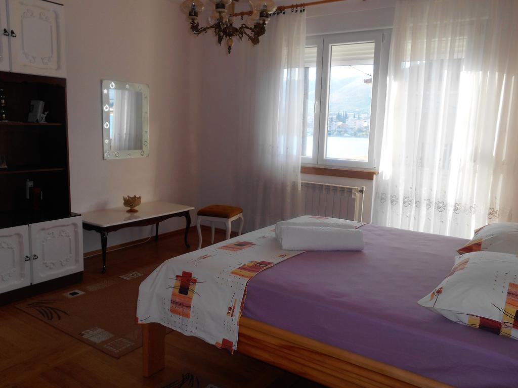 Apartments Bresan Trogir Room photo