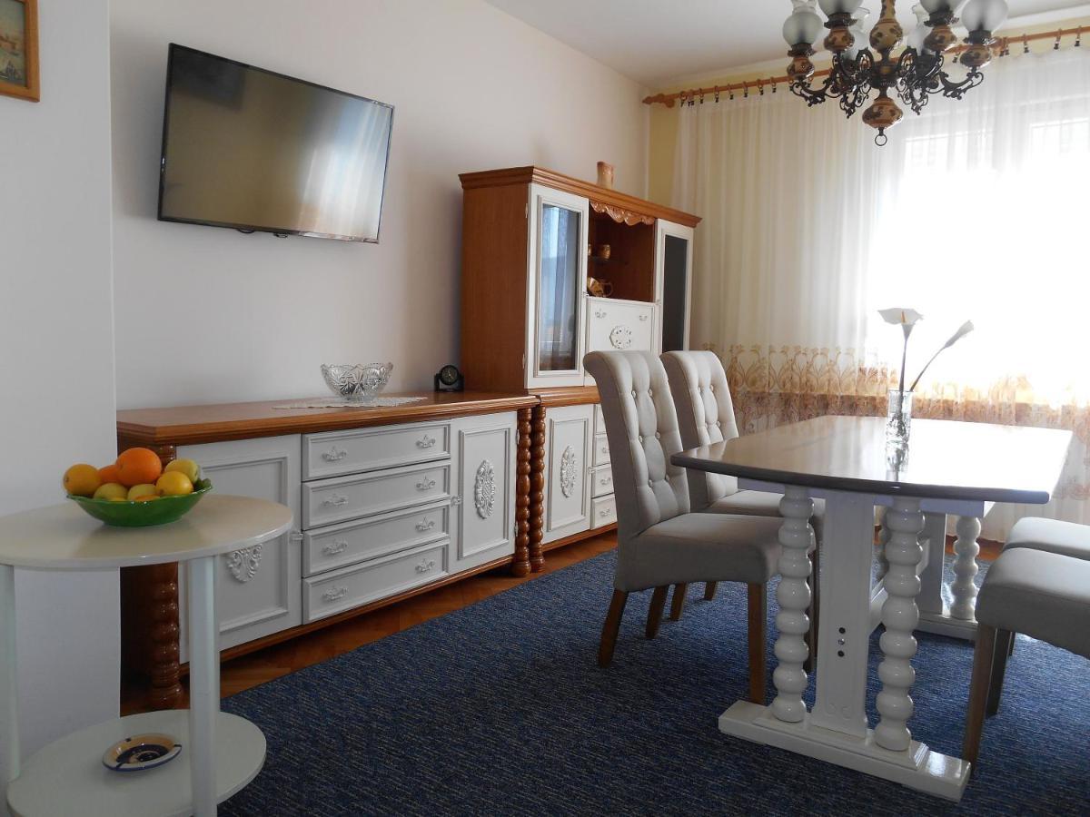 Apartments Bresan Trogir Exterior photo